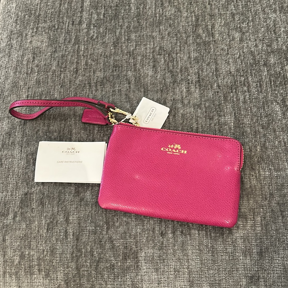 Coach Fuchsia/Pink Wristlet NWT